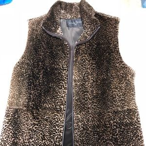 Fuzzy leopard print vest